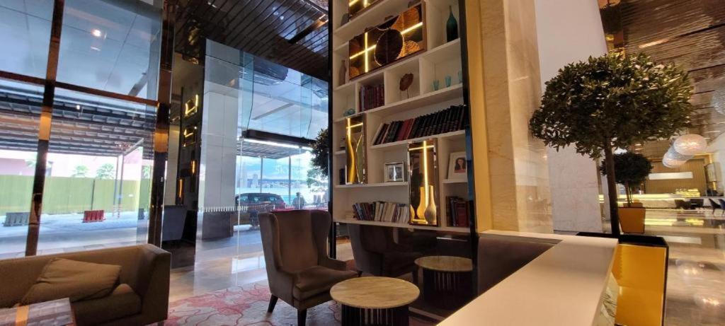 Pangsapuri The Platinum Serviced By Faced *